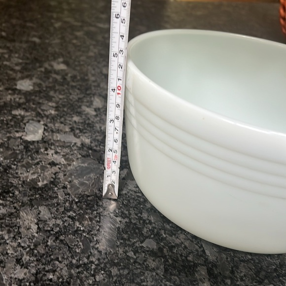 Pyrex 3Q 12 Cup White Made in USA Vintage Bowl - Picture 3 of 5